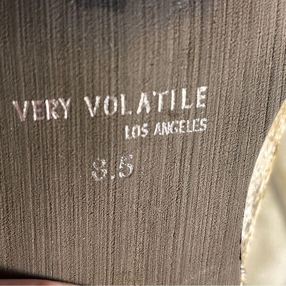 Very Volatile LA Faux python  Booties 8.5 - Picture 15 of 16